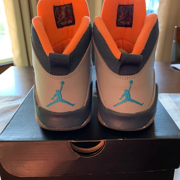 Youth Air Jordan 10 Retro - Picture 4 of 5